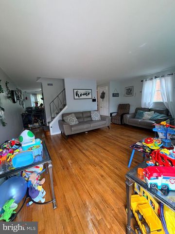 616 N DUPONT RD, Wilmington, DE 19804
