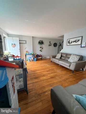 616 N DUPONT RD, Wilmington, DE 19804