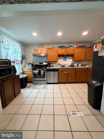 616 N DUPONT RD, Wilmington, DE 19804