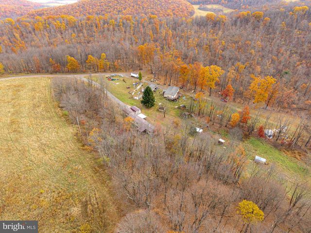 206 MOUNTAIN PENNY LN, Claysburg, PA 16625