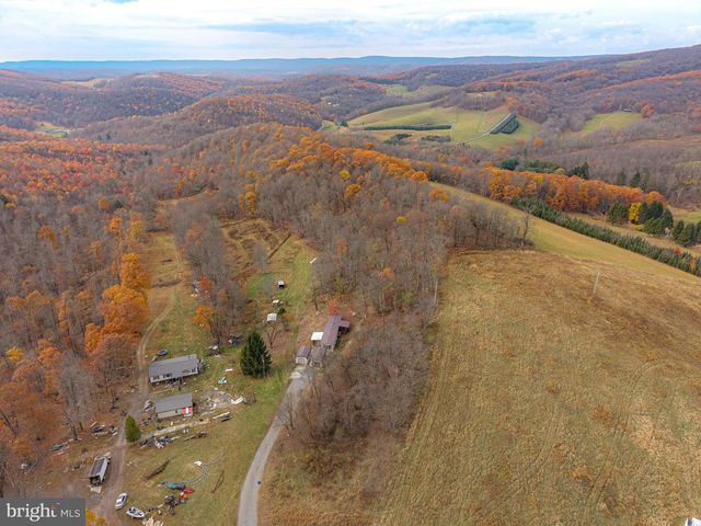 206 MOUNTAIN PENNY LN, Claysburg, PA 16625