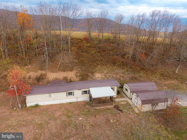 206 MOUNTAIN PENNY LN, Claysburg, PA 16625