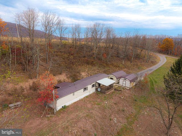 206 MOUNTAIN PENNY LN, Claysburg, PA 16625