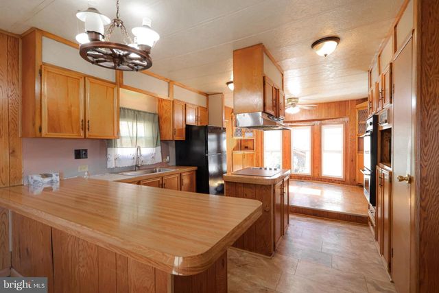 206 MOUNTAIN PENNY LN, Claysburg, PA 16625