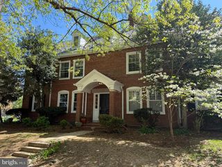 3501 STAFFORD ST S #B2, Arlington, VA 22206
