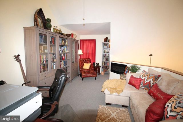 136 GREGG DR, Wilmington, DE 19808