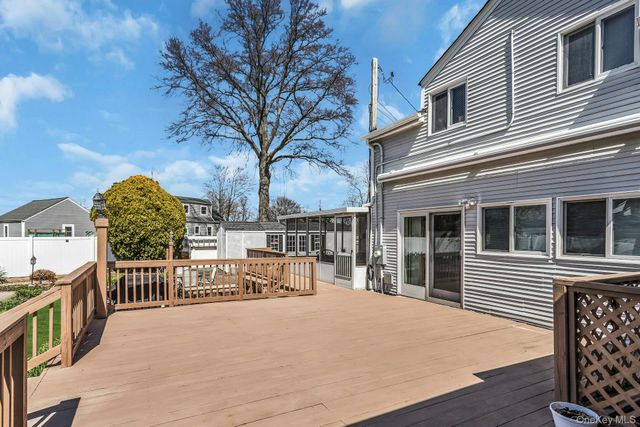 8 Hewitt Drive, Northport, NY 11768