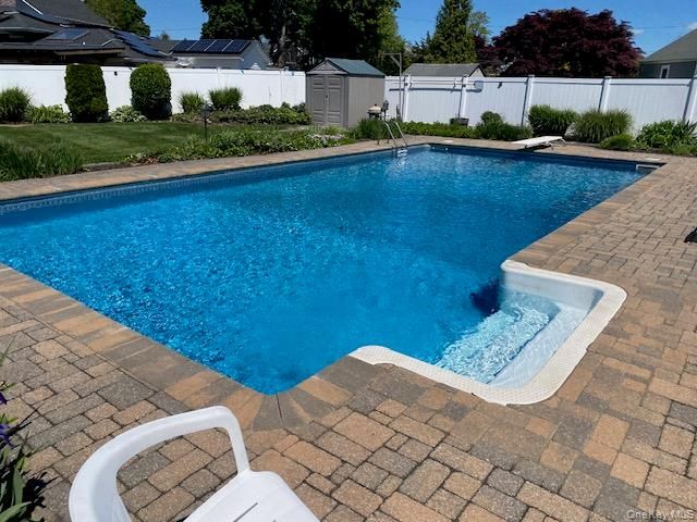8 Hewitt Drive, Northport, NY 11768