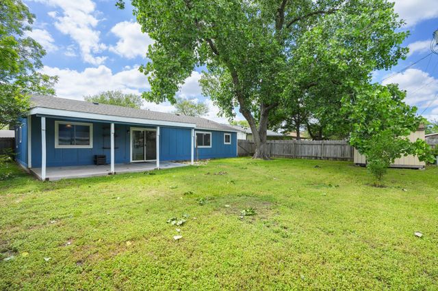 2004 Greenhill DR, Round Rock, TX 78664