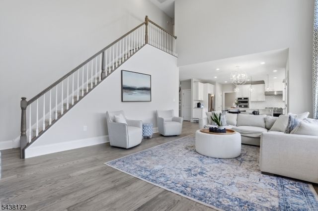 18 Waterford Way, Middletown Twp., NJ 07738