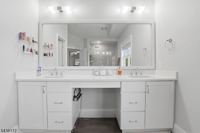 18 Waterford Way, Middletown Twp., NJ 07738