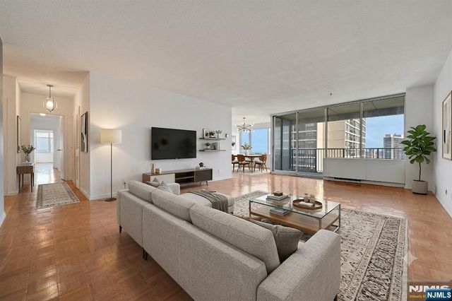 5 Horizon Road 2102, Fort Lee, NJ 07024