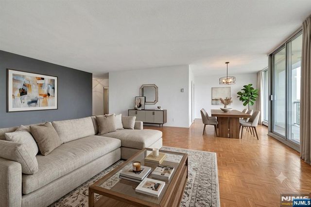 5 Horizon Road 2102, Fort Lee, NJ 07024