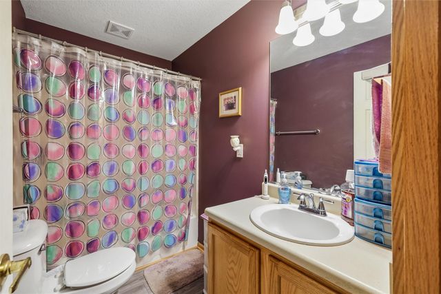 1153 S 52nd Street 1407, West Des Moines, IA 50265