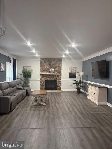 16216 CHASE EAGLE LN, Woodbridge, VA 22191