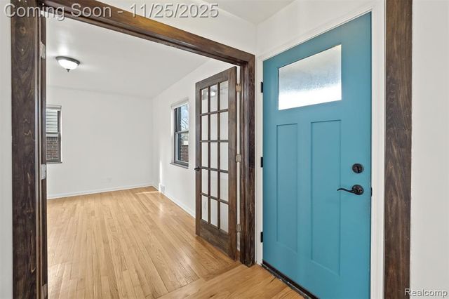 13111 Nadine Avenue, Huntington Woods, MI 48070