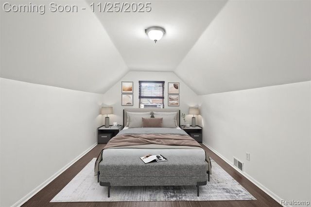 13111 Nadine Avenue, Huntington Woods, MI 48070