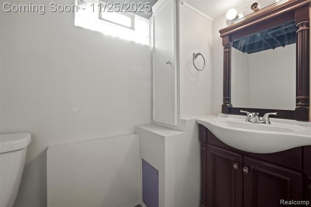 13111 Nadine Avenue, Huntington Woods, MI 48070