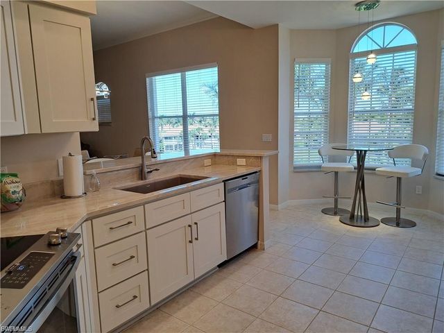 11100 Harbour Yacht CT 44E, Fort Myers, FL 33908