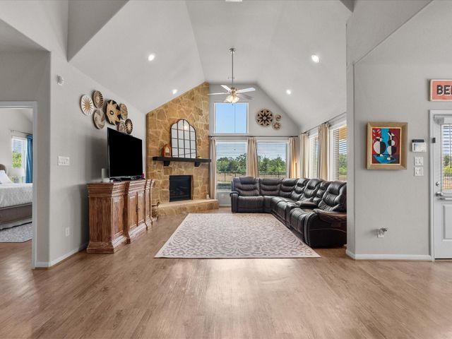 1800 Bright Way Lane, Dickinson, TX 77539