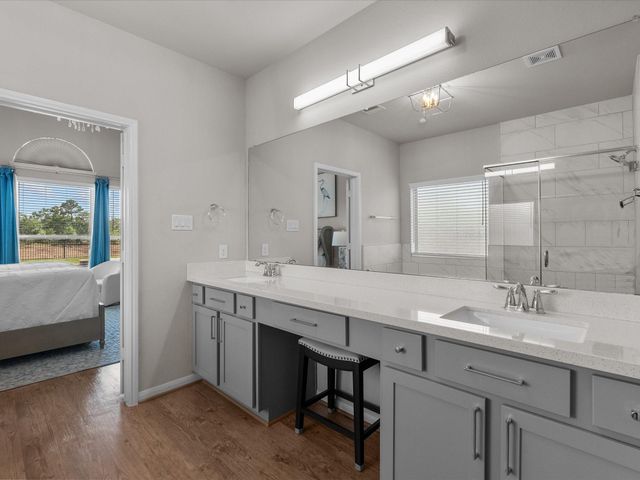 1800 Bright Way Lane, Dickinson, TX 77539