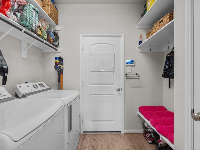 1800 Bright Way Lane, Dickinson, TX 77539