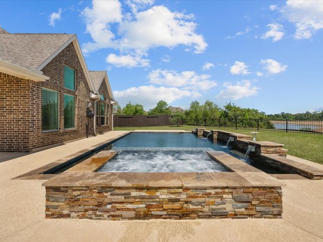 1800 Bright Way Lane, Dickinson, TX 77539