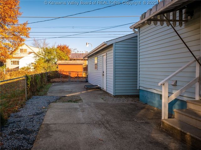 5132 Indiana Street, South Charleston, WV 25309