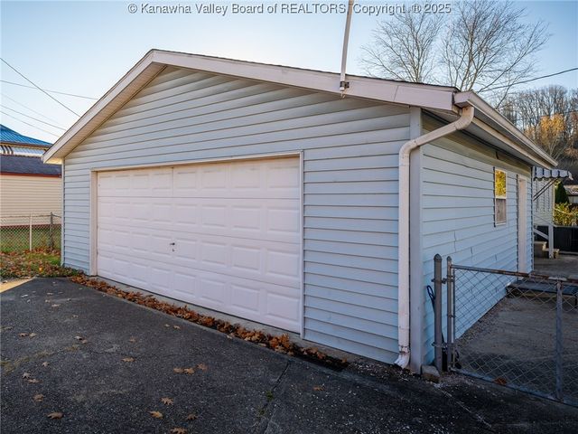 5132 Indiana Street, South Charleston, WV 25309