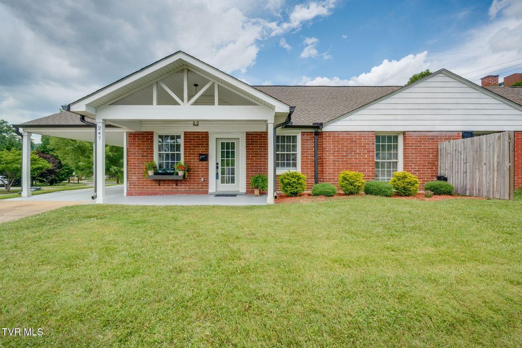 247 Cherokee Village Drive, Kingsport, TN 37660