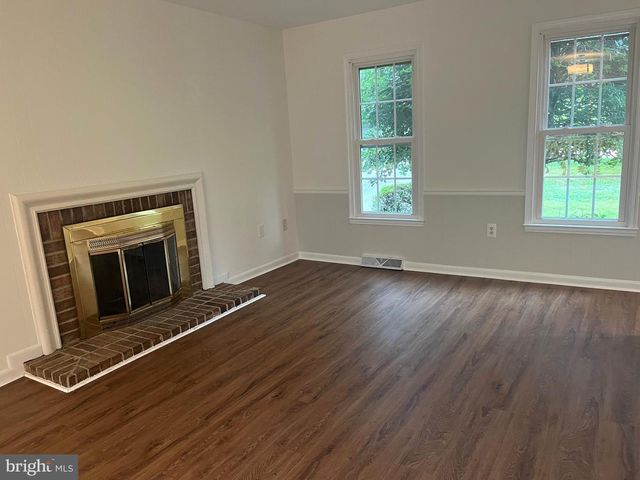 517 TANGLEWOOD DR, Sykesville, MD 21784
