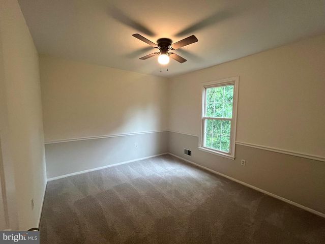 517 TANGLEWOOD DR, Sykesville, MD 21784