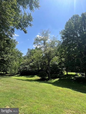 517 TANGLEWOOD DR, Sykesville, MD 21784