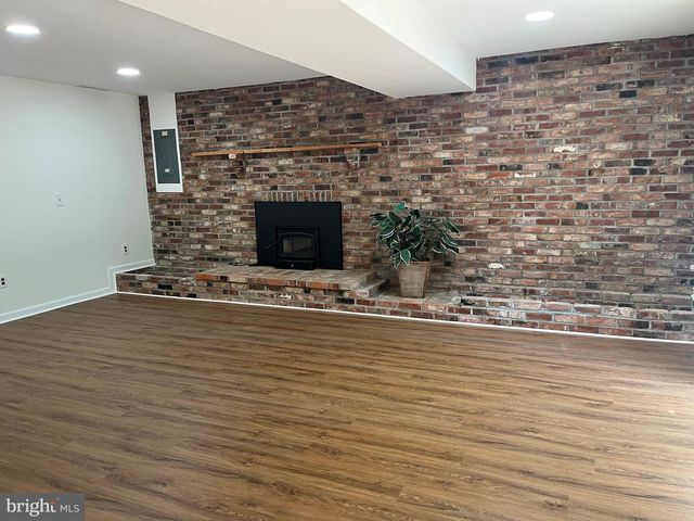 517 TANGLEWOOD DR, Sykesville, MD 21784