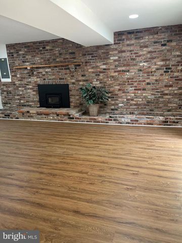 517 TANGLEWOOD DR, Sykesville, MD 21784