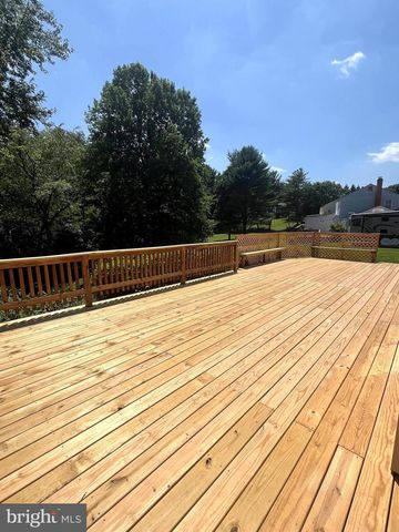 517 TANGLEWOOD DR, Sykesville, MD 21784