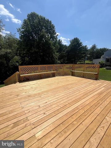 517 TANGLEWOOD DR, Sykesville, MD 21784