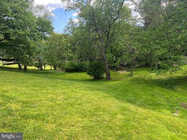 517 TANGLEWOOD DR, Sykesville, MD 21784