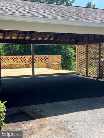 517 TANGLEWOOD DR, Sykesville, MD 21784