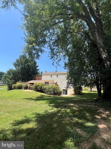 517 TANGLEWOOD DR, Sykesville, MD 21784