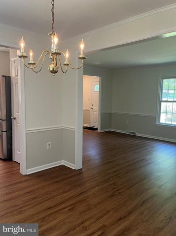 517 TANGLEWOOD DR, Sykesville, MD 21784