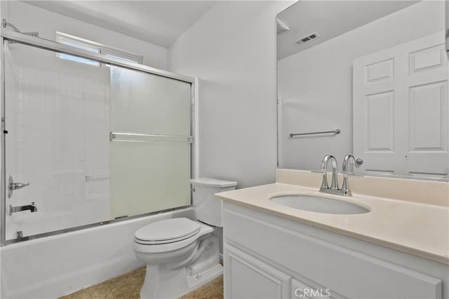9427 Lemona Avenue 20, North Hills, CA 91343