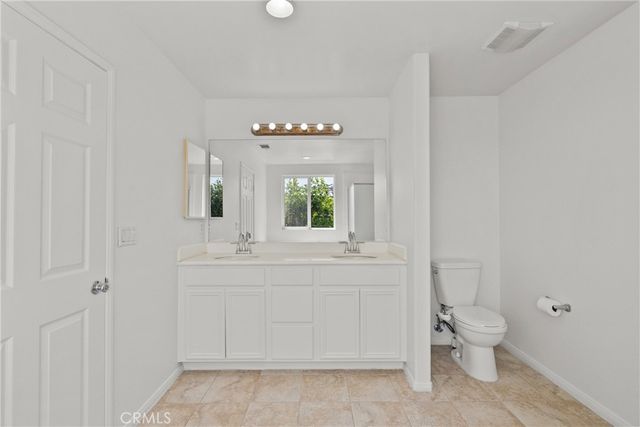 9427 Lemona Avenue 20, North Hills, CA 91343