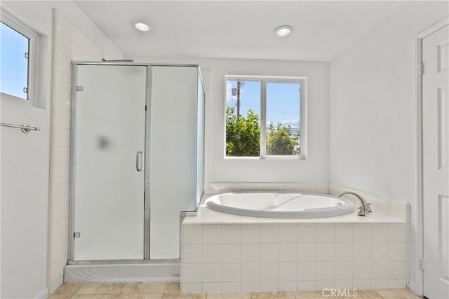 9427 Lemona Avenue 20, North Hills, CA 91343