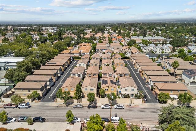 9427 Lemona Avenue 20, North Hills, CA 91343