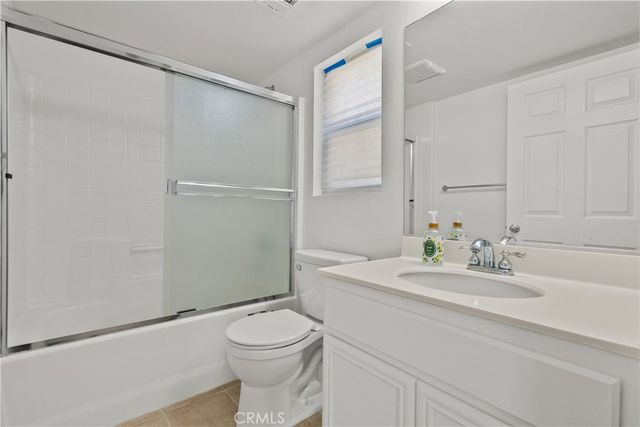 9427 Lemona Avenue 20, North Hills, CA 91343