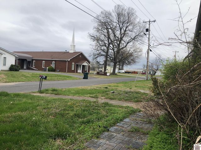 604 Locust Avenue, Paducah, KY 42003