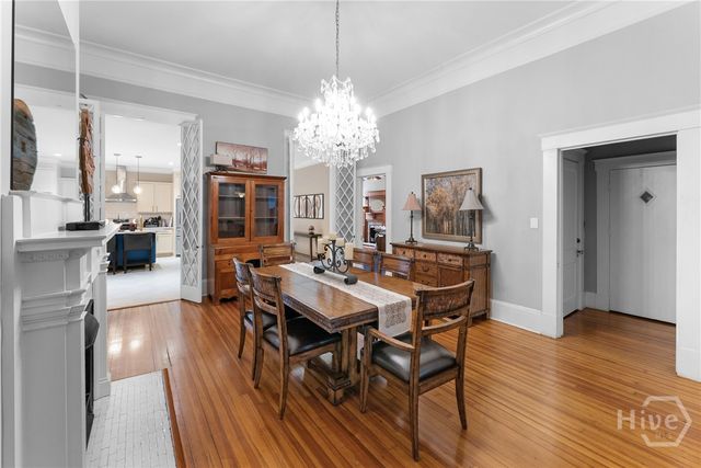 121 E Victory Drive, Savannah, GA 31405