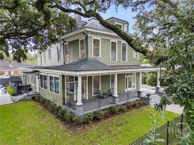 121 E Victory Drive, Savannah, GA 31405