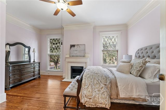 121 E Victory Drive, Savannah, GA 31405